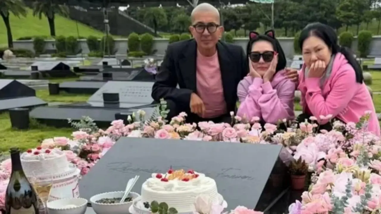 Kenang Mendiang Istri di Hari Ulang Tahun, DJ Koo Jun Yup Kunjungi Makam Barbie Hsu