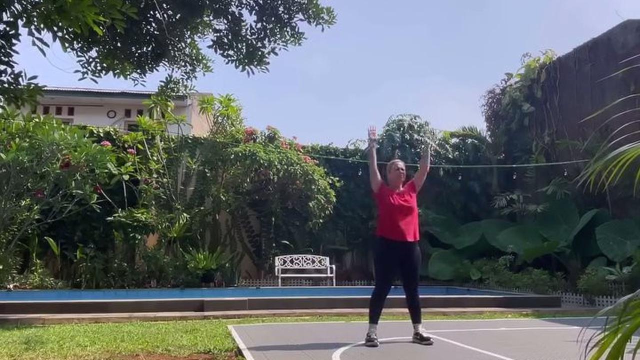 Hidup Sehat, Potret Cynthia Lamusu yang Pernah Turun BB 22 Kg - Kini Sebut Dirinya Tomat 'Tobat Tapi Kumat'