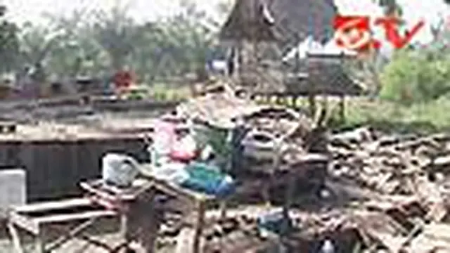 Puting Beliung Rusak Puluhan Rumah