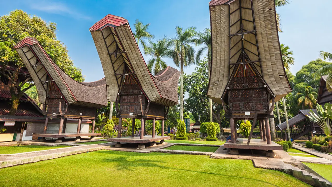 Warna budaya Tonsea – Minahasa, bisa Anda saksikan lewat Festival Budaya Tonsea - Minahasa di TMII.