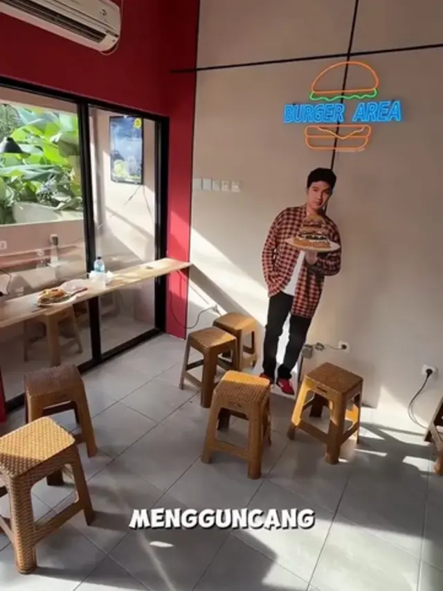 Potret Kedai Burger Aldi Taher (Instagram alditaher.official)