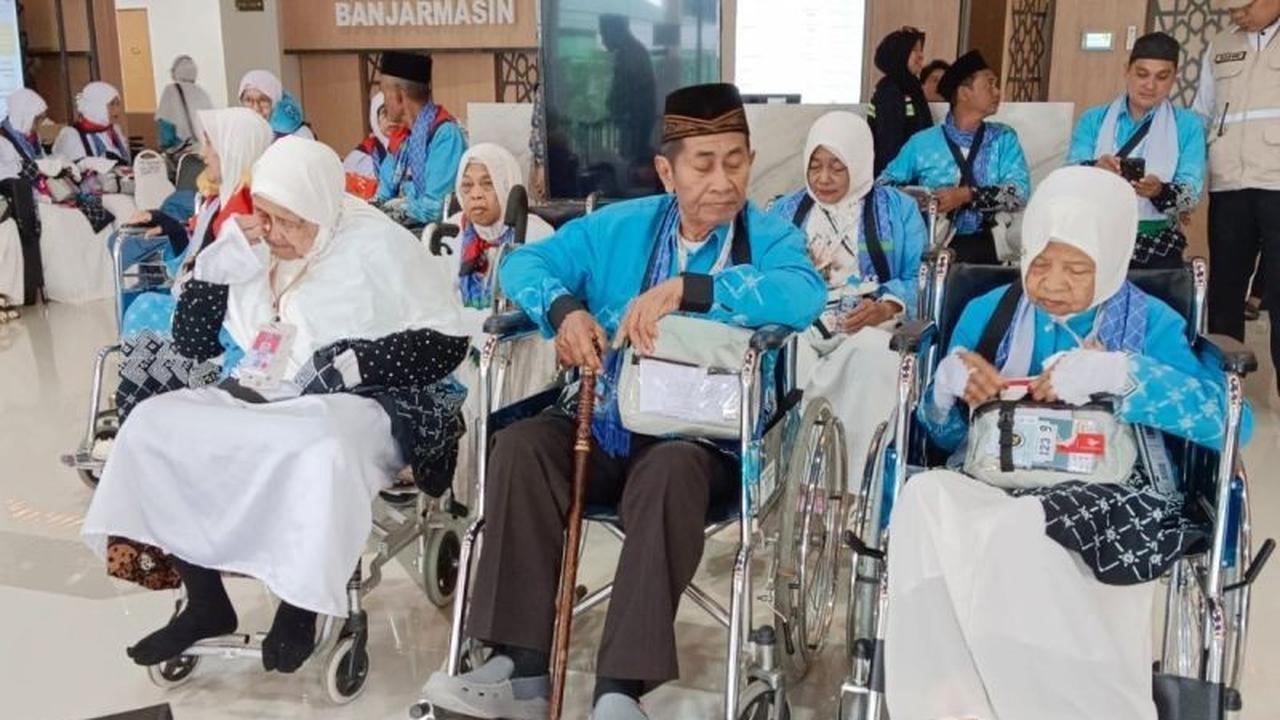 Kloter Haji Embarkasi Banjarmasin Berangkatkan Jemaah Kabupaten Banjar ke Tanah Suci