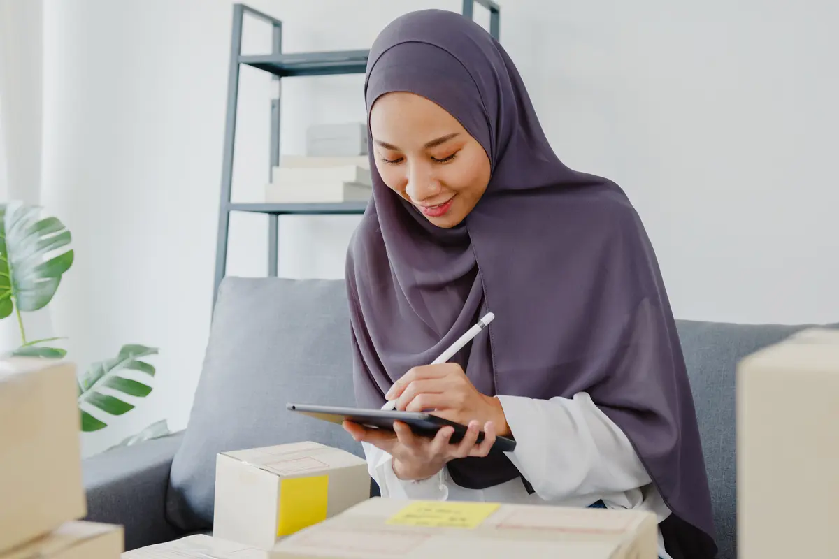 Ilustrasi Hijab Jilbab Syari (Sumber: freepik)