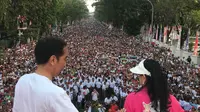 Jokowi Ikuti Jalan Sehat Bersama Warga Makassar