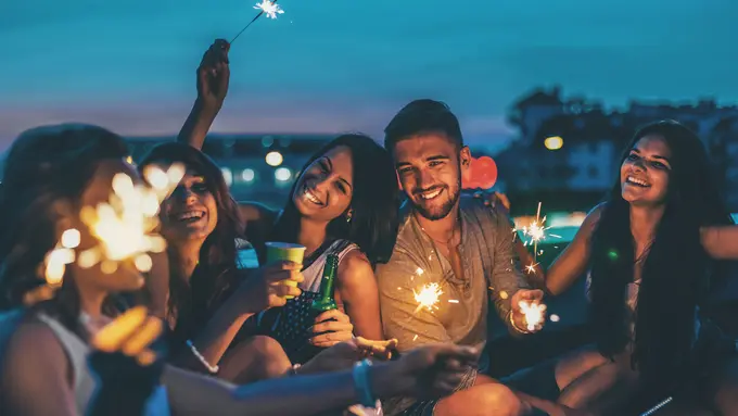 [Bintang] Terinsomnia, 3 Zodiak Ini Bisa Kamu Jadikan Teman Begadang Sepanjang Waktu