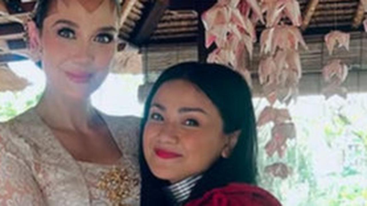 Nirina Zubir Burn Out, Akui Berat Hadiri Siraman Luna Maya dan Maxime Bouttier - Tak Ada Baju yang Pantas