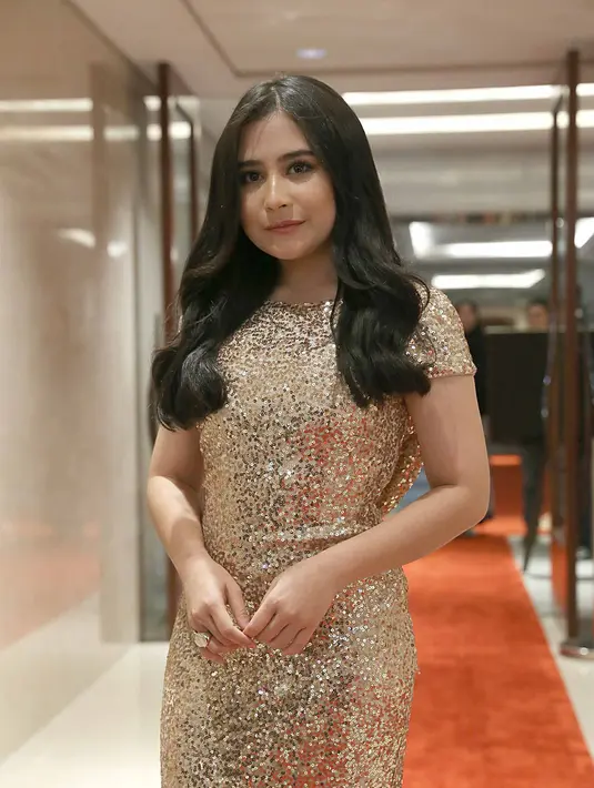 “Memang kesuksesan itu enggak harus dari kuliah, tapi Kuliah bisa menambah wawasan dan bisa membuat kita jadi orang yang bertanggungjawab, dengan adanya tugas-tugas, skripsi, terlatih sama deadline, tanggung jawab.” kata Prily. (Nurwahyunan/Bintang.com)