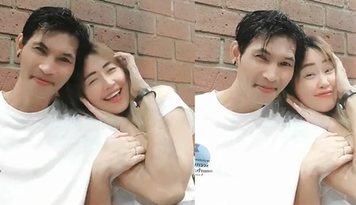 Penyanyi Pinkan Mambo kembali membuat heboh. Belum lama ini, Pinkan menikah dengan juragan singkong bernama Arya Khan. Kabar itu tersiar lewat siaran langsung saat akad nikah. Pinkan dan Arya menikah secara sederhana pada Minggu (24/12).