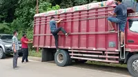 Nasib Apes Sopir Truk Manado-Gorontalo Terima Order Angkut 5 Ton Cap Tikus
