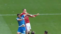 Berita video insiden Zlatan Ibrahimovic menyikut bek Bournemouth yang akhirnya merugikan Manchester United. This video presented by Ballball