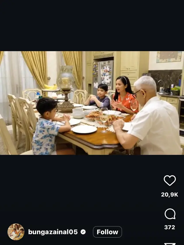 Area Dapur Bersih yang Menyatu dengan Meja Makan