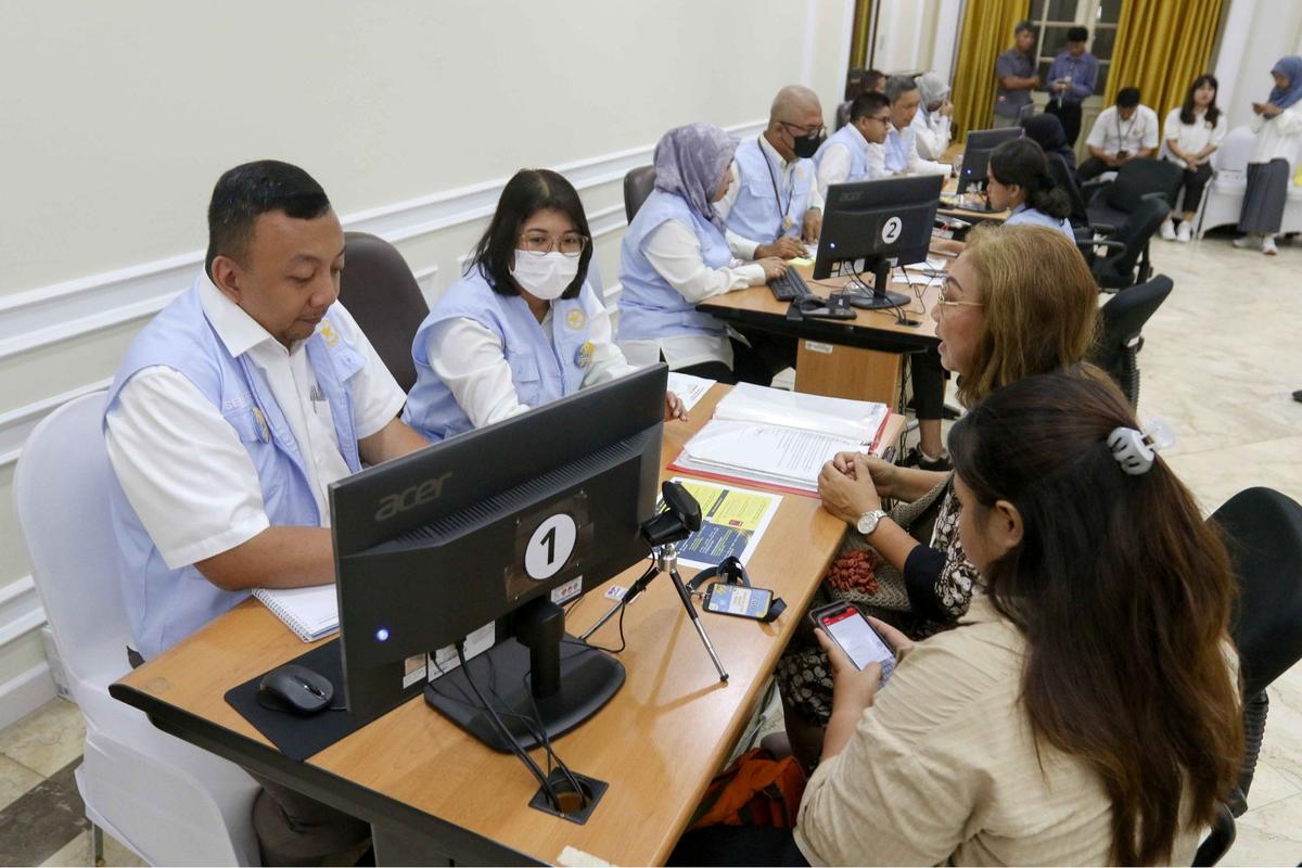 Gibran buka layanan aduan 'Lapor Mas Wapres'