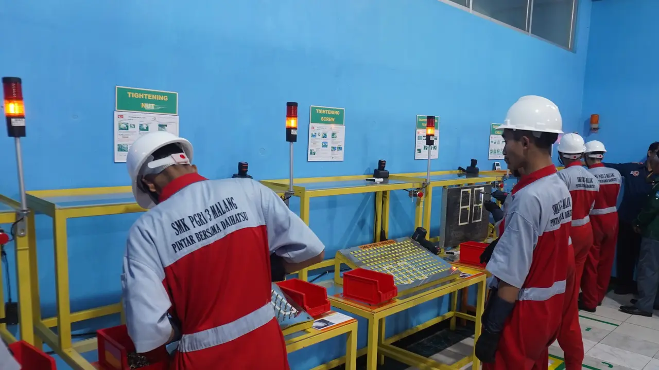 Daihatsu Donasi Alat Manufaktur ke SMK dan Kampus (Ist)