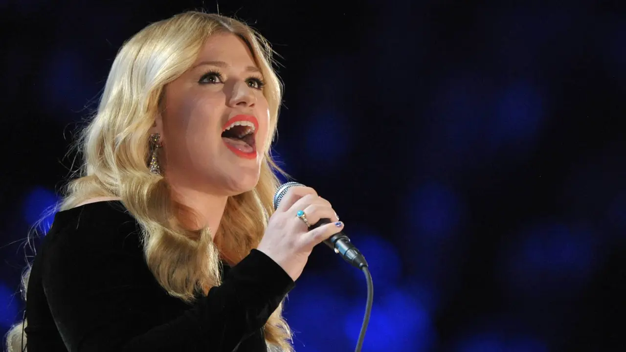 [Bintang] Kelly Clarkson