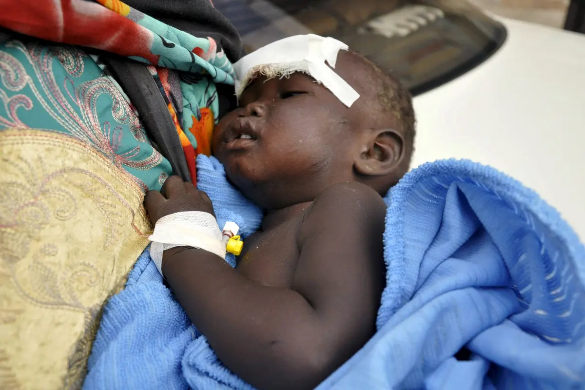 Bayi bernama Nyloak Tong selamat dari kecelakaan pesawat di Sudan Selatan 