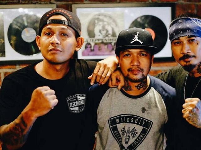 Lagu Sunset Di Tanah Anarki Ramai Dibahas Ini Makna Dan Liriknya Showbiz Liputan6 Com