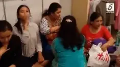 Sembilan pengunjung pusat perbelanjaan Grand Indonesia shock berat setelah lift yang mereka tumpangi mengalami anjlok