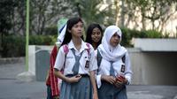 Ilustrasi seragam SMA (sumber: iStock)