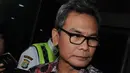 Jubir Presiden Joko Widodo, Johan Budi mendatangi gedung KPK, Jakarta, Jumat (11/11). Kedatangan Johan untuk menghadiri acara ulang tahun wadah pegawai KPK. (Liputan6.com/Helmi Afandi)
