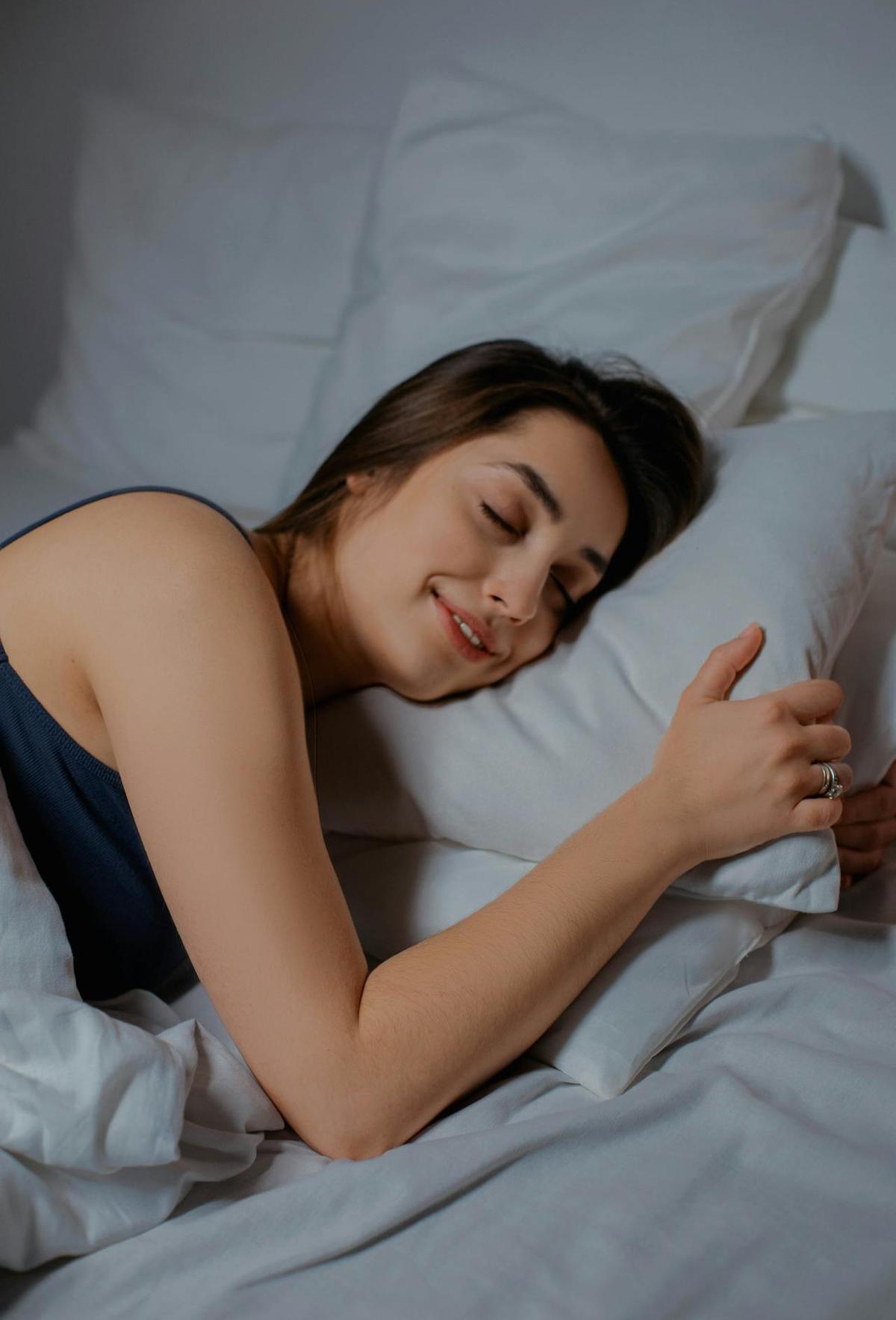 Ilustrasi Tidur Miring