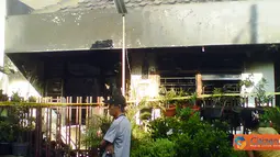 Citizen6, Jakarta: Sebuah rumah yang terdapat di jalan Rukem III, No 10, Rawamangun, terbakar habis pada pukul 22.10 WIB, Jumat (3/6). (Pengirim: Suhartati)