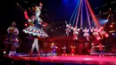 The Maslenitsa Ballet asal Rusia tampil dalam upacara pembukaan Festival Sirkus Internasional Monte-Carlo ke-43 di Monako, Kamis (17/1). Festival ini akan berlangsung hingga 27 Januari 2019. (Sebastien Nogier/Pool/AFP)