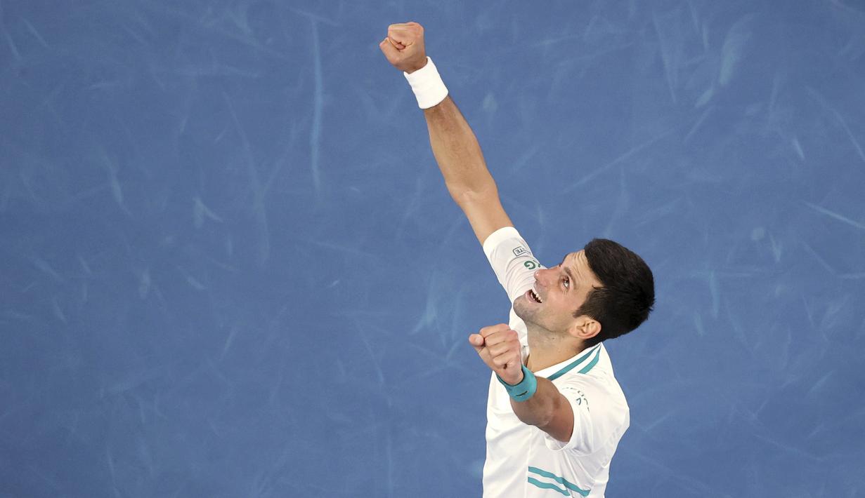 Menghadapi Daniil Medvedev, Petenis nomor satu dunia itu menang tiga gim langsung dengan skor 7-5, 6-2, dan 6-2. (AP Photo/Hamish Blair)