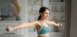 Chest mobility exercises adalah latihan yang berfokus pada peningkatan fleksibilitas dan pergerakan dinding dada serta tulang belakang torakal. [Dok/freepik.com]