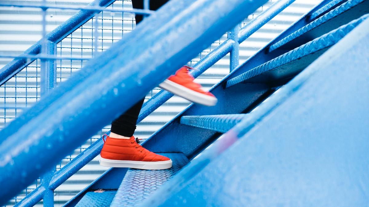 Intip Tren Sneakers Stylish Ala Gen Z: Klasik Modern Hingga Ramah Lingkungan