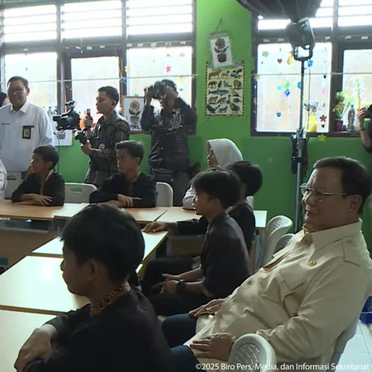 Prabowo Kunjungi SDN Cimahpar 5 Bogor