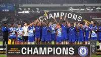 Pemain Chelsea mengangkat trofi juara Indonesia Super Cup 2026 setelah mengalahkan AC Milan dengan skor 3-0 pada laga pramusim di Stadion Utama Gelora Bung Karno (SUGBK), Jakarta, Sabtu (8/8/2026). Kemenangan The Blues dipastikan lewat dua gol Joao Pedro dan satu gol Moises Caicedo, sekaligus menghadirkan trofi perdana bagi pelatih Xabi Alonso sejak menangani Chelsea. (KapanLagi.com/Budy Santoso)