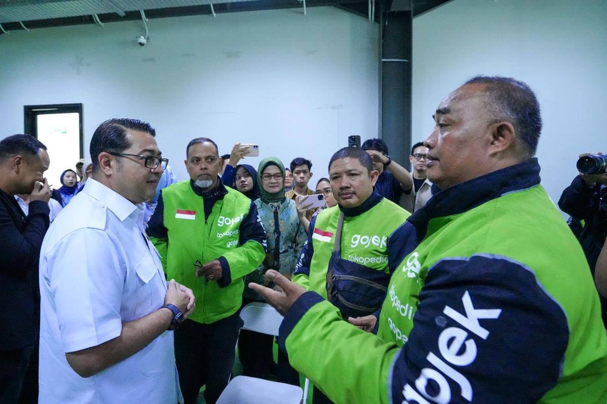 Menteri Ekraf Teuku Riefky saat menghadiri kegiatan Satu Tahun Pelaksanaan Program Cek Kesehatan Gratis (CKG) di Gojek Ops Office