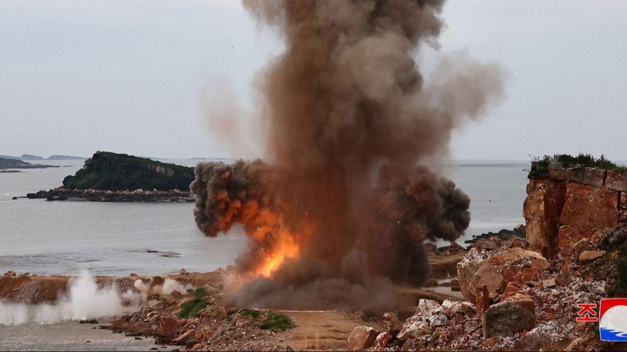 Dari sumber KCNA pada Rabu, 28 Agustus 2024 menjelaskan bahwa, "MRLS, secara teknis telah diperbarui dari segi kemampuan manuver dan keakuratan penembakannya yang ditingkatkan telah terbukti dalam semua indeks, termasuk sistem kontrol, daya rudal, dan pem