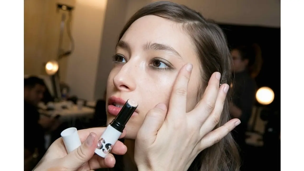 5 Concealer Jitu untuk Menutupi Jerawat