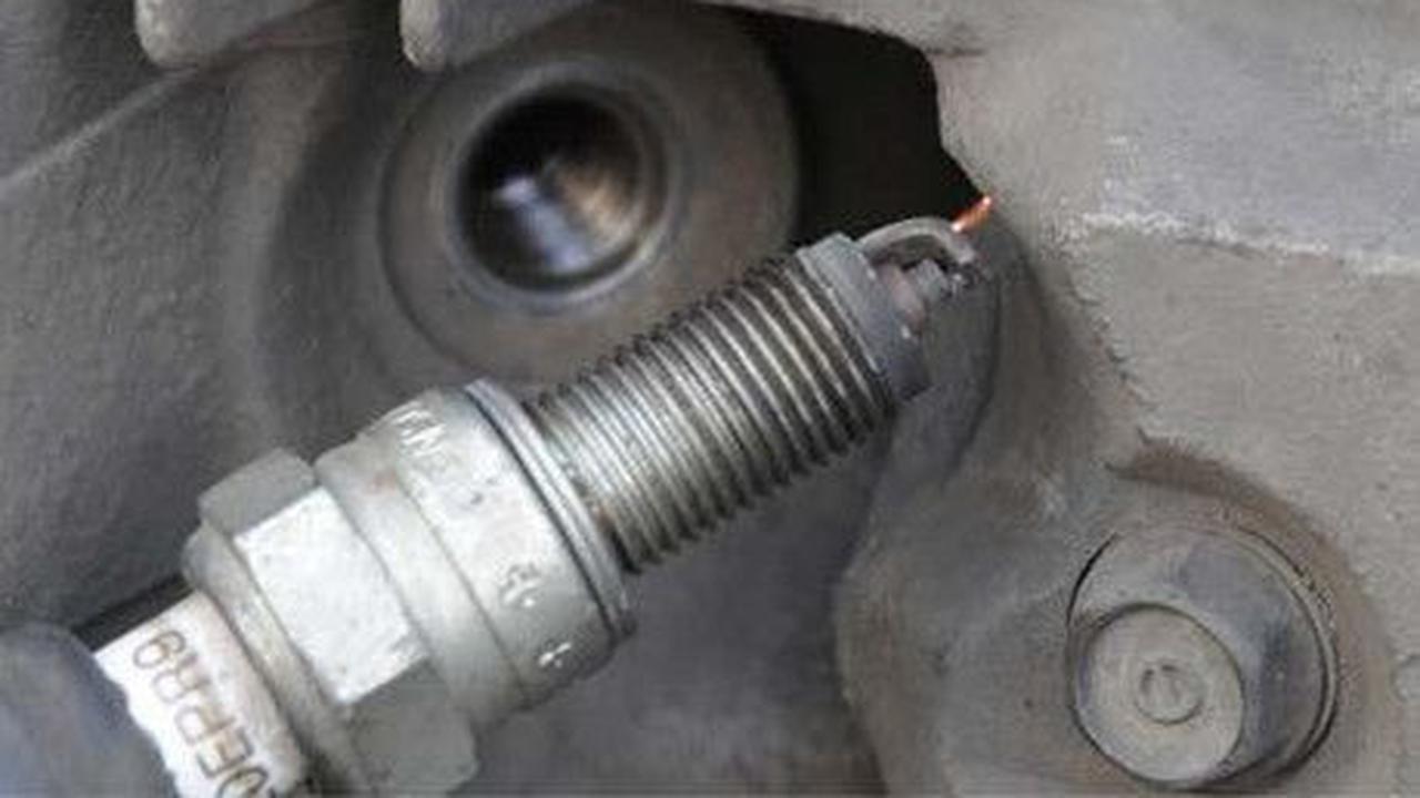 3. Isolator adalah fungsi dari keramik