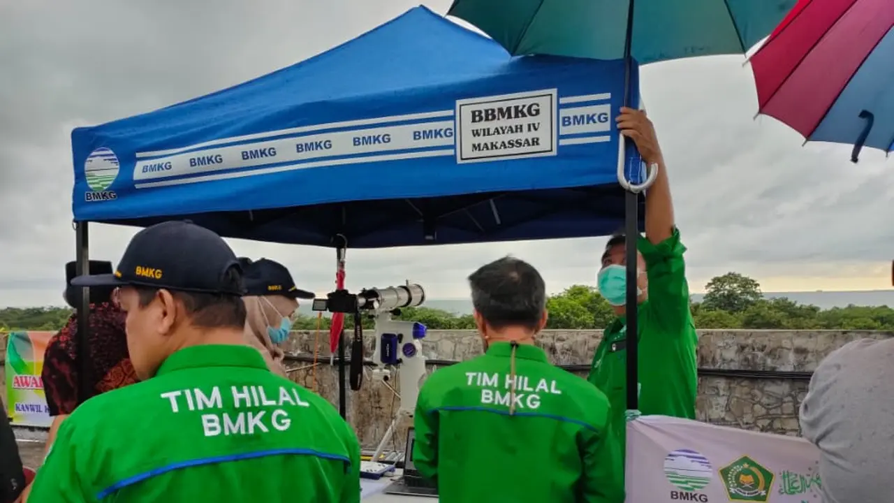 Tim Hilal di Makassar terhalang cuaca Buruk (Liputan6.com/Fauzan)