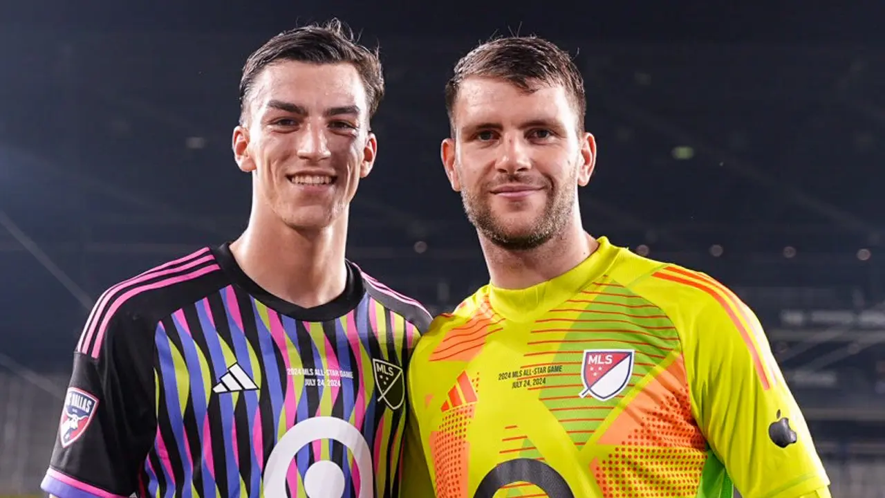 Maarten Paes bermain untuk MLS All-Star.