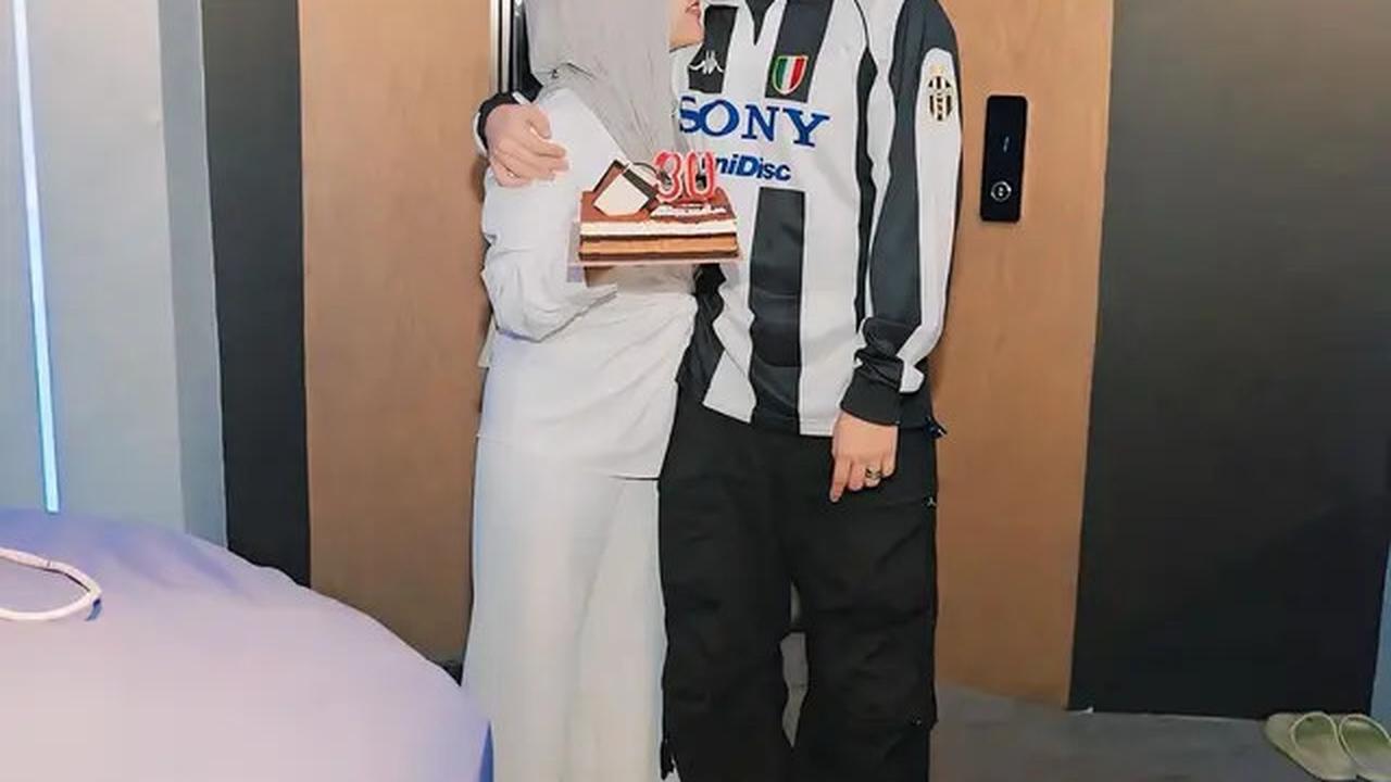 Atta Halilintar Unggah Foto Masa Kecil saat Rayakan Ultah ke-30, Potretnya Curi Perhatian
