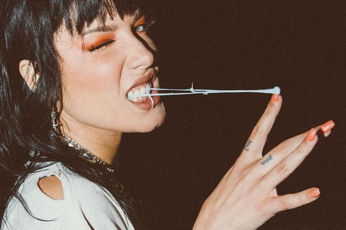 Makeup Cerah Hasley/Instagram