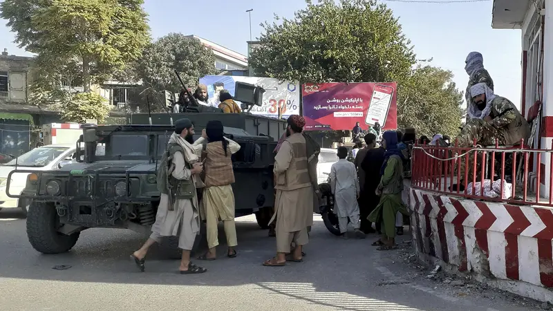 FOTO: Taliban Tingkatkan Serangan di Afghanistan