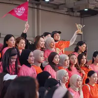 Hadirkan inovasi di industri kecantikan, Huda Beauty hadirkan loose powder ikonis.