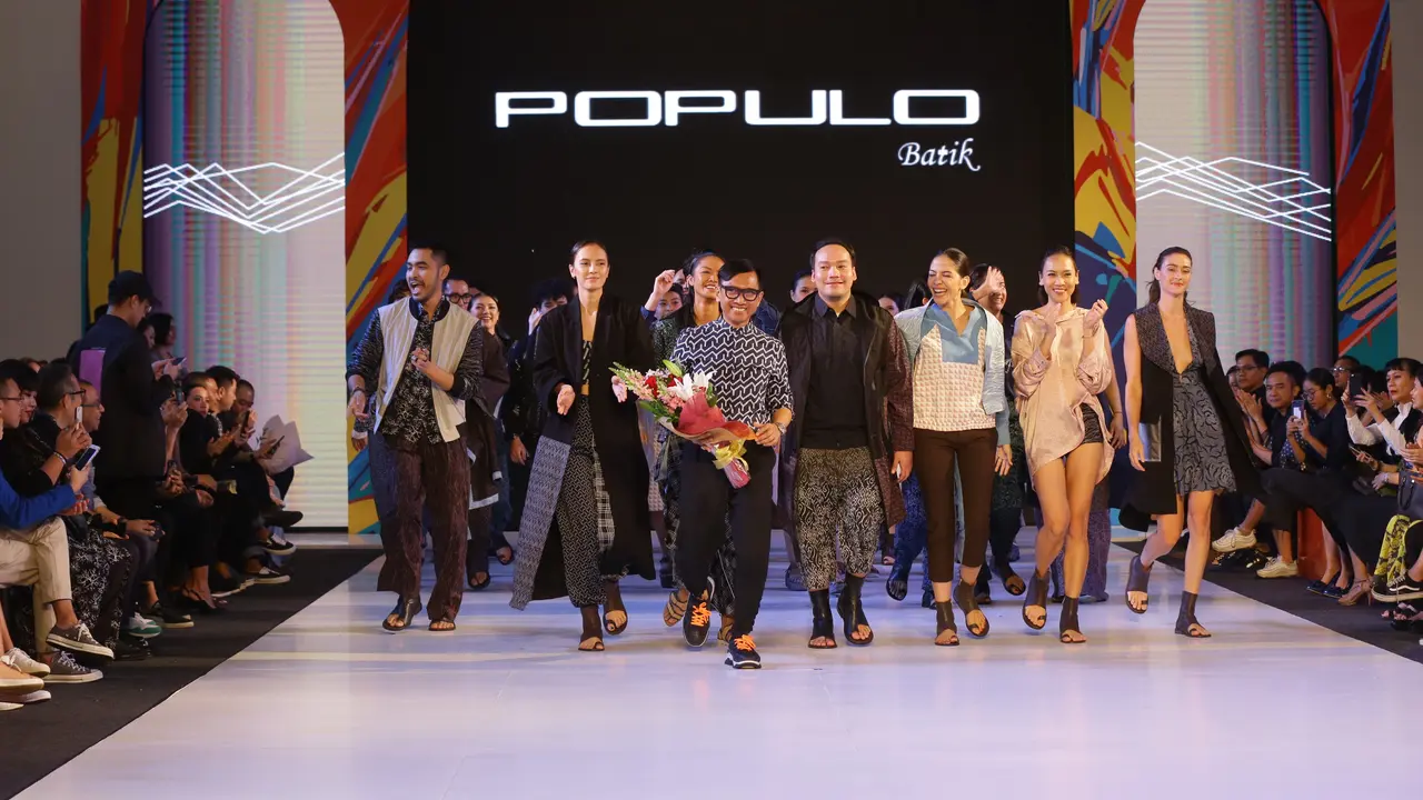 Selebrasi 25 Tahun Populo Batik di Fashion Nation 13Th Edition