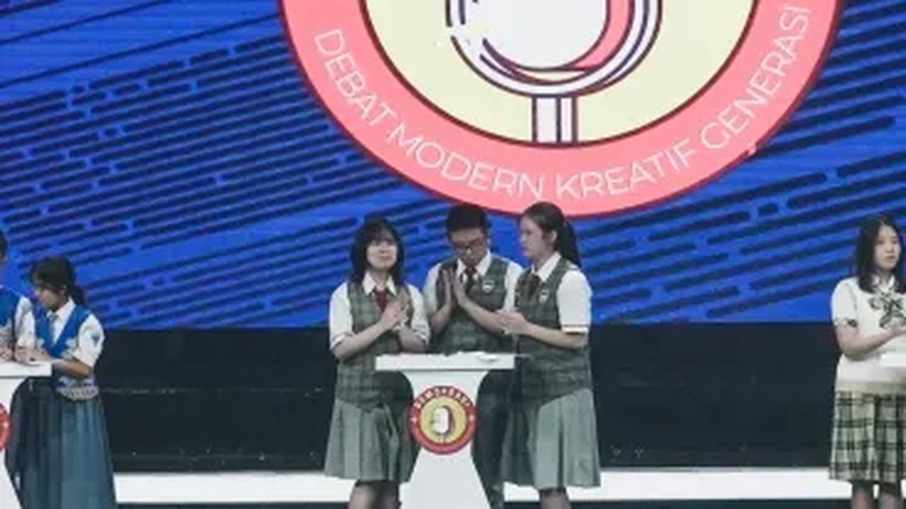DEMOKRASI 2 Ajak Siswa SMA Ajak Siswa dari Berbagai Daerah untuk Asah Kemampuan Berargumentasi