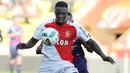 2. Benjamin Mendy (Monaco) -  Bek kiri yang memiliki kemampuan diatas rata-rata ini mampu bermain di sisi kanan maupun kiri. Gaya permainan yang mirip dengan Branislav Ivanovic dan Ashley Cole ini layak menjadi pilihan Mourinho. (AFP/Valery Hache)