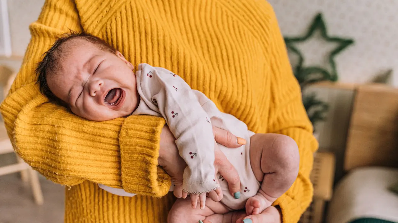 Cara Hilangkan Cegukan pada Bayi