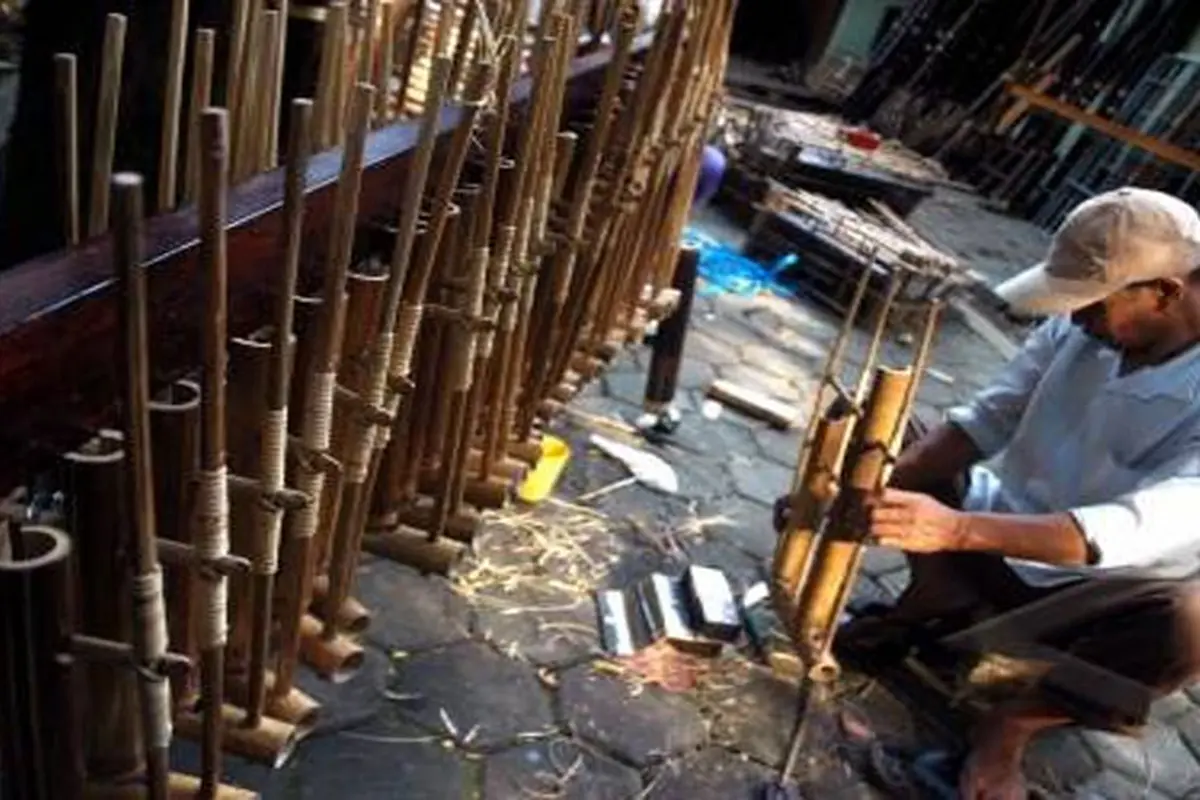 Alat Musik Angklung