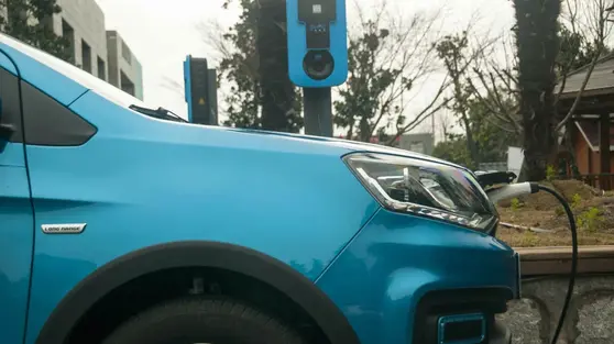 Era Insentif Berakhir, China Mulai Kena Pajak Baterai Mobil Listrik