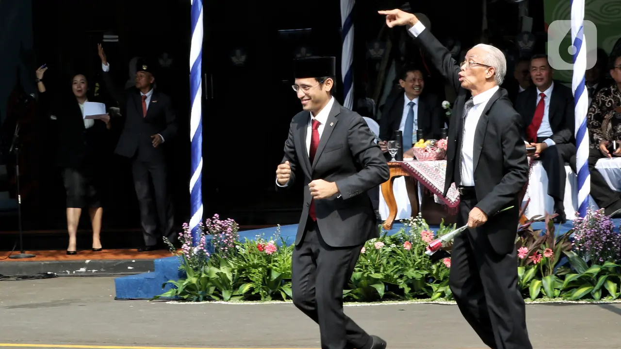 Menteri Nadiem Pimpin Upacara HUT ke-74 PGRI dan Hari Guru Nasional