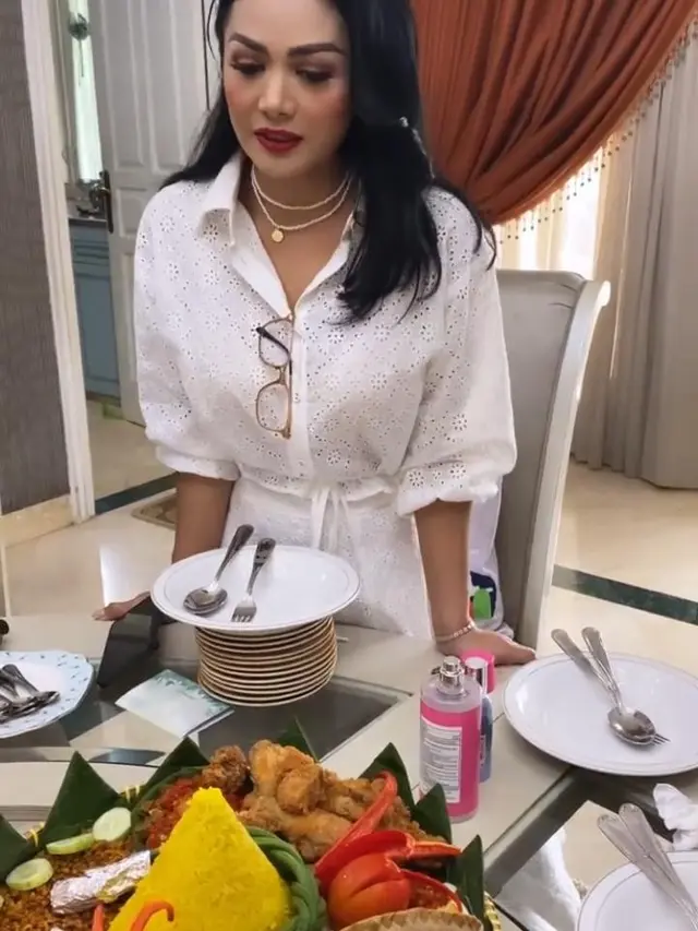 6 Momen Ulang Tahun Krisdayanti yang ke-46, Dirayakan Sederhana