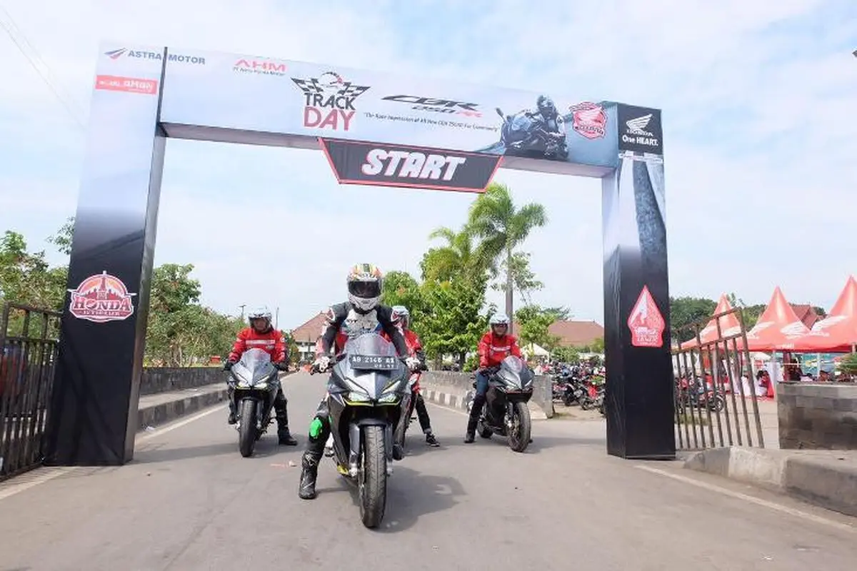 Begini Cara Pecinta Honda CBR Belajar Balapan (Foto: AHM)
